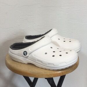 Crocs dual comfort White Fleece Lined slip on Shoes Crocs woman’s 7 Mens 5